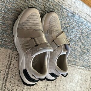 SOREL women sneakers size 8.5